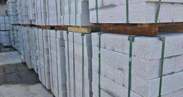 重庆芝麻白路牙石，路侧石