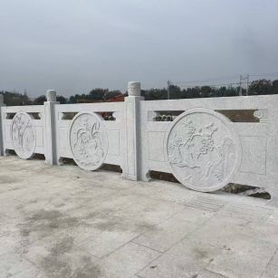 重庆芝麻白河道栏杆 石材栏杆