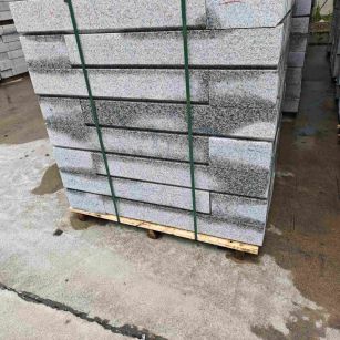 重庆芙蓉白路牙石，马路牙子