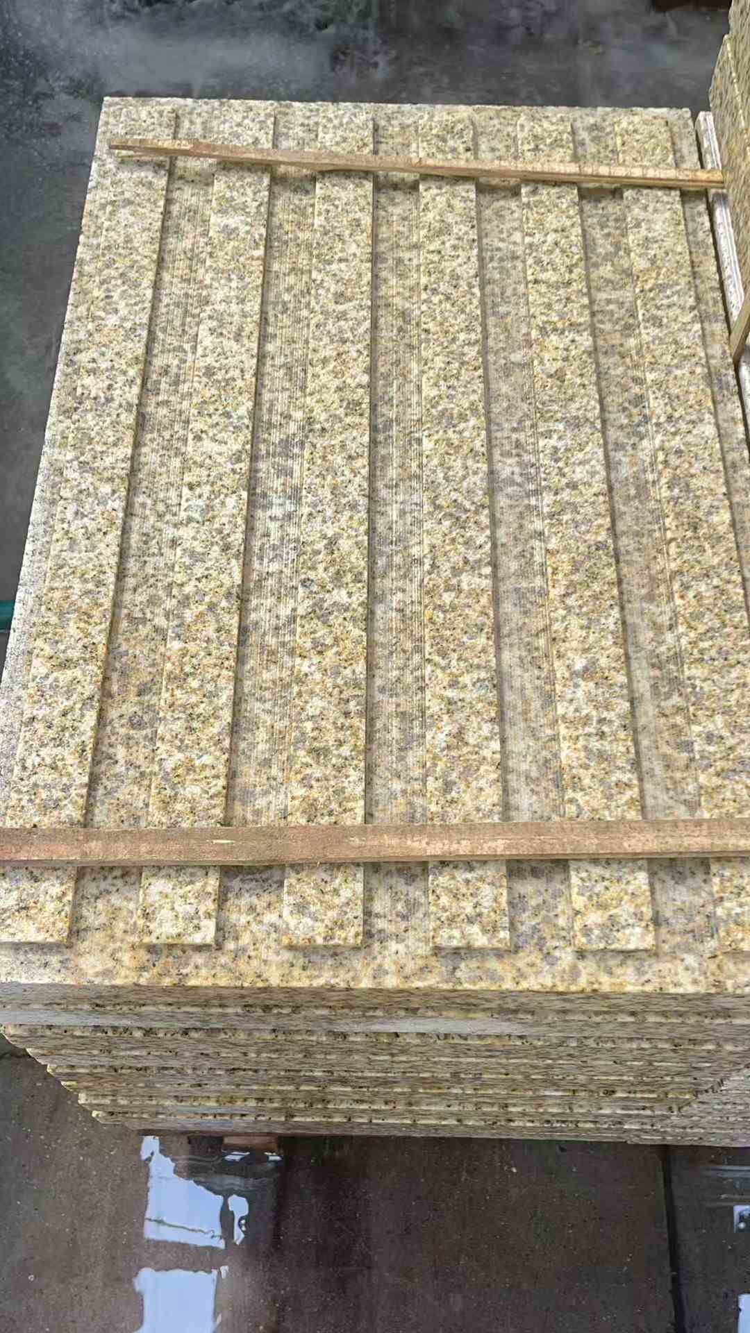 重庆黄金麻盲道 石材盲道