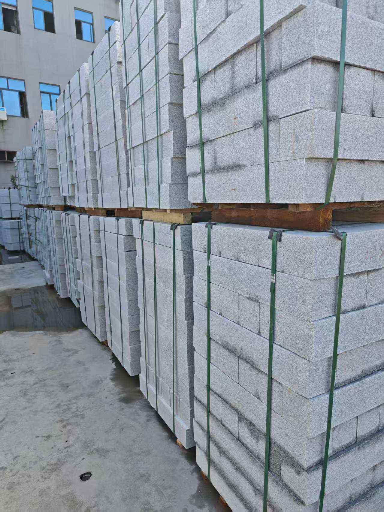 重庆芝麻白路牙石，路侧石